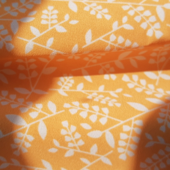 Yellow Anne Klein Shell / Tank - Picture 4 of 5